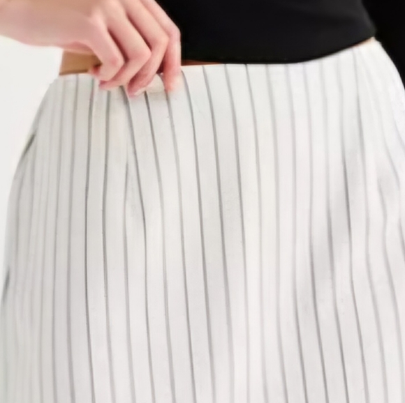 Striped White Mini Skirt - Picture 2 of 3